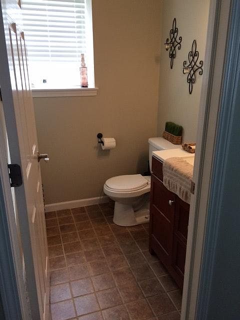 1985 Oakland Dr, photo 13