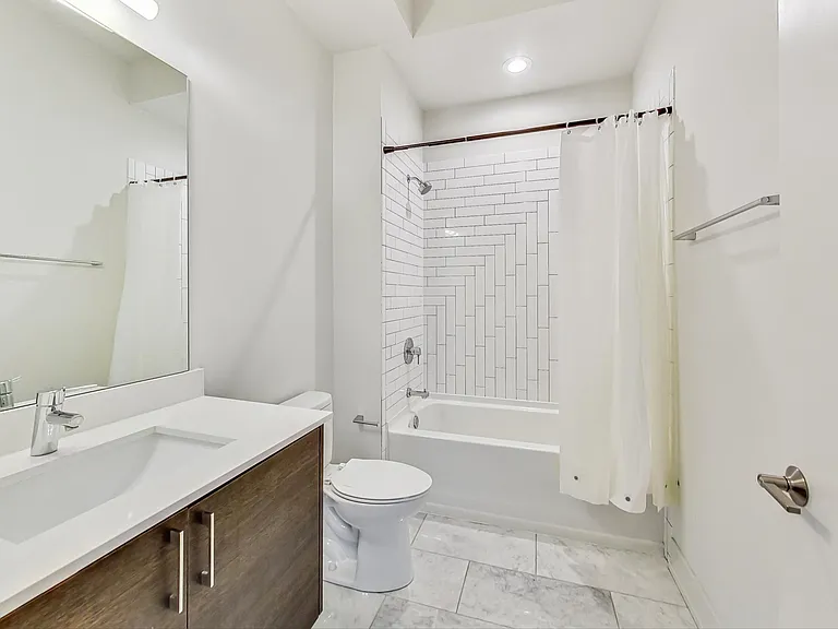 847 N Larrabee St #2F — Photo 11