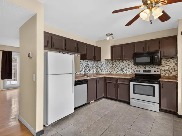 3301 139th Ave NW, Edmonton, AB T5Y 1T2