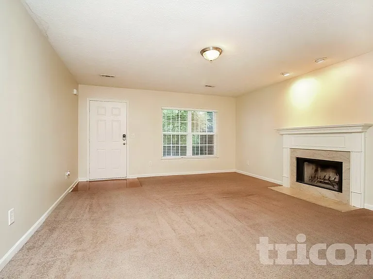 3001 Deer Trail Dr — Photo 2