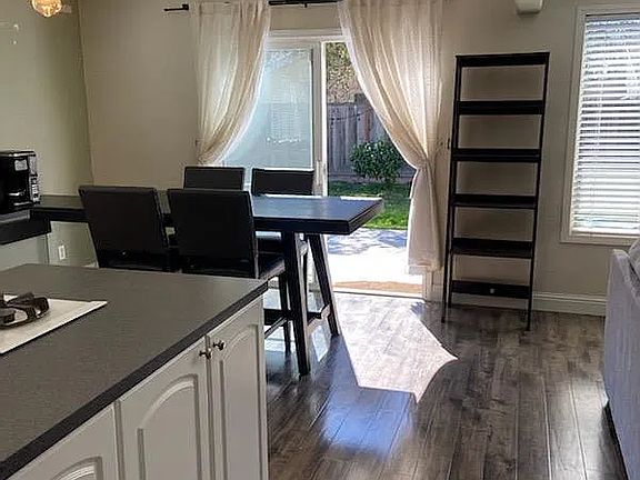 4th image of 37865 Starflower St