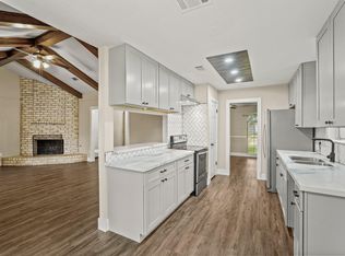 13755 Drakewood Dr, Sugar Land, TX 77498