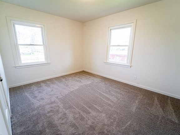 4th image of 1530 Swezy St
