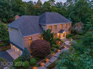 10 Lost Tree Ln, Ramsey, NJ 07446