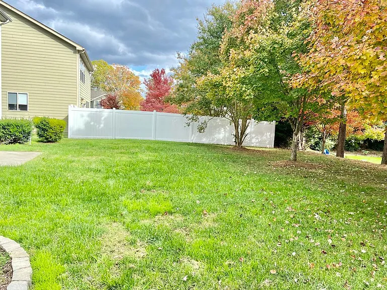 708 Hewespoint Ct — Photo 11