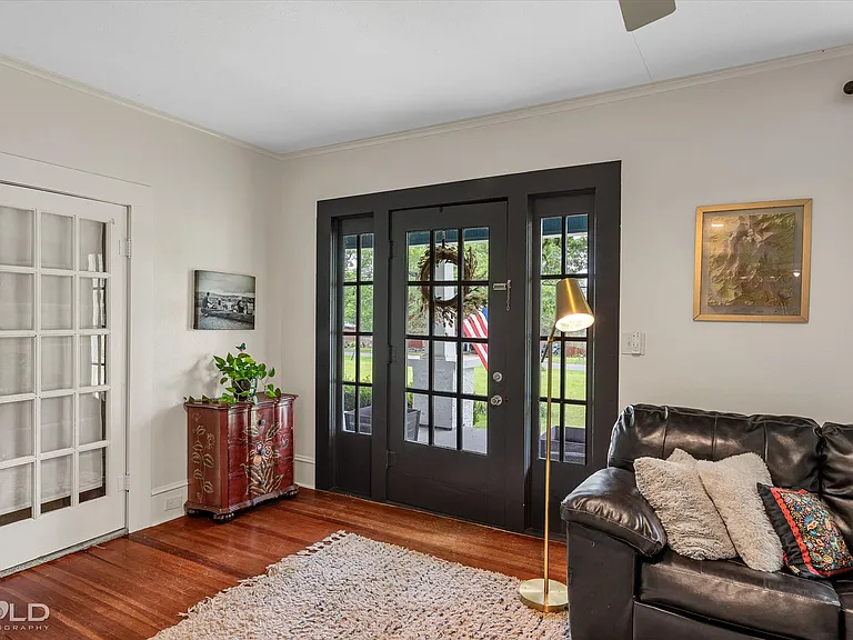 4320 Greenwood Blvd — Photo 10