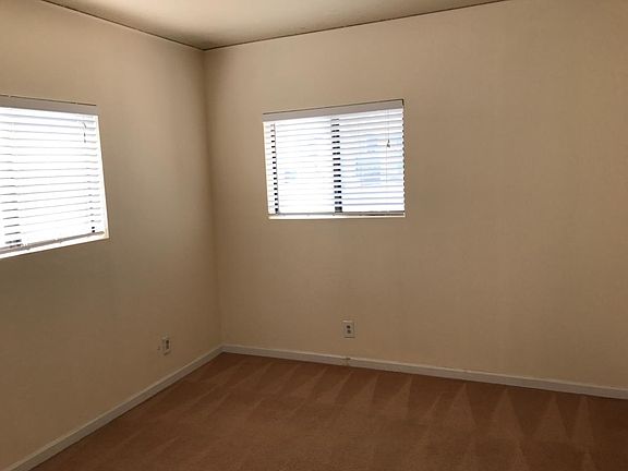 4th image of 520 Oak Ave
