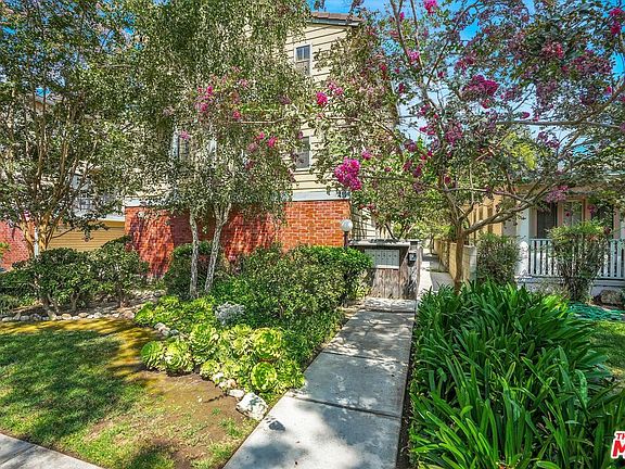 4th image of 411 Pioneer Dr Unit 5