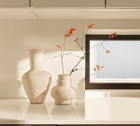 5th image of 1264 N Harper Ave #101