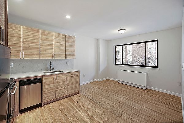 1st image of 312-316 E 30th St #6E