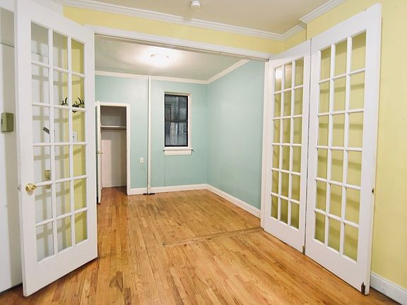 3rd image of 118 E 102nd St #22