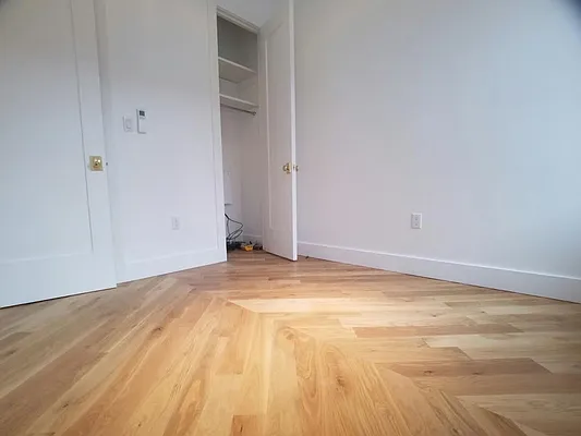 Rented by Evergreen Apartments BK | media 20