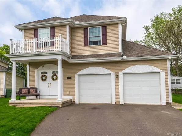 111 Benjamin Ct, Windsor, CT 06095