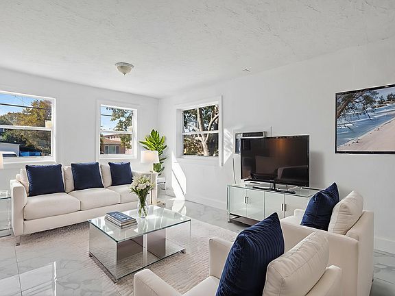 4th image of 767 NW 35th St APT 1