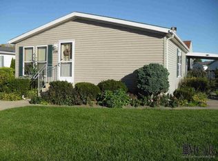 228 Suffield Dr, Erie, MI 48133