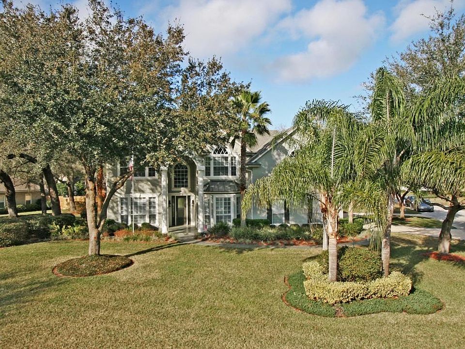 1st image of 701 Piney Pl