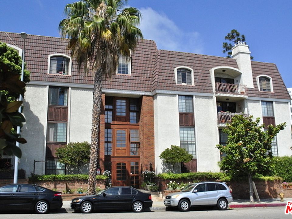 1st image of 838 S Barrington Ave APT 404