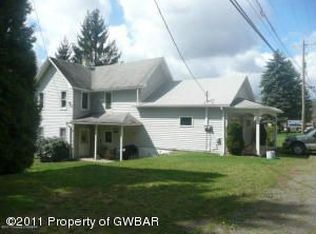 261 Old Lake Rd, Dallas, PA 18612