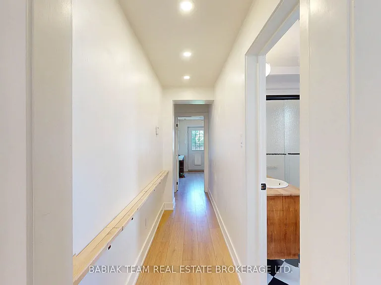 40 Alexander St — Photo 28