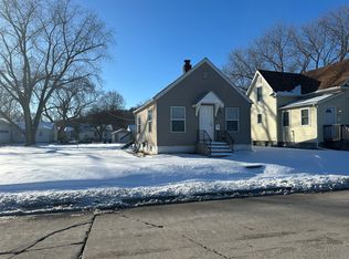 706 Indian Rd #1, Davenport, IA 52802