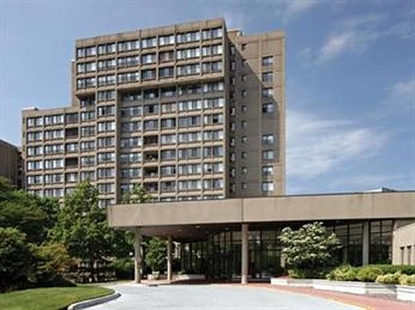 1st image of 250 Hammond Pond Pkwy APT 106N