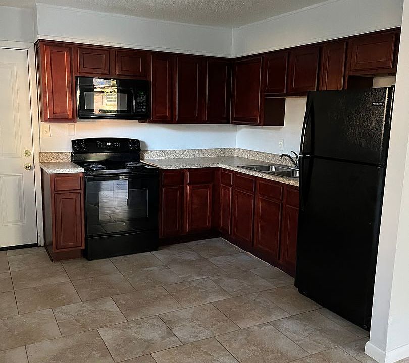 1st image of 701 Oaklawn St APT 5