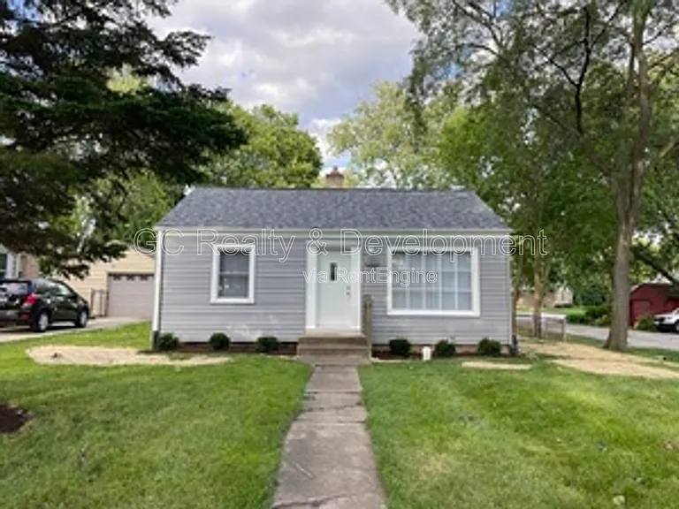 4315 Stanley Ave — Photo 2