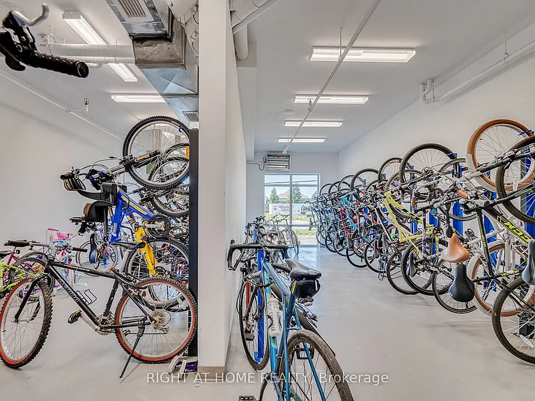 450 Dundas St E #804 — Photo 14