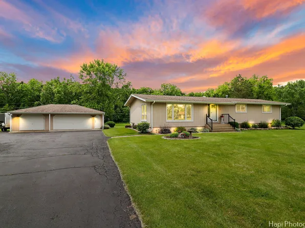 3713 SE Overton Dr, Richmond, IL 60071