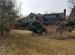 N5566 Johnson Rd, Delavan, WI 53115