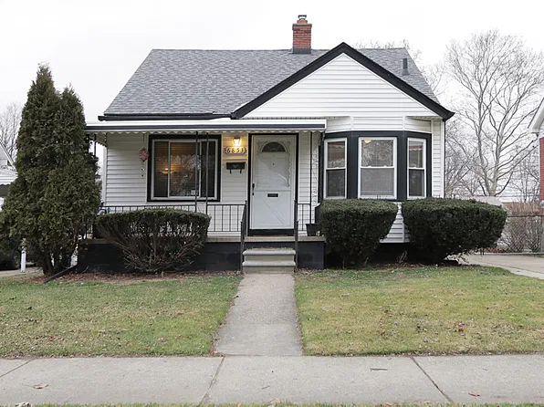 6853 Braun St, Center Line, MI 48015