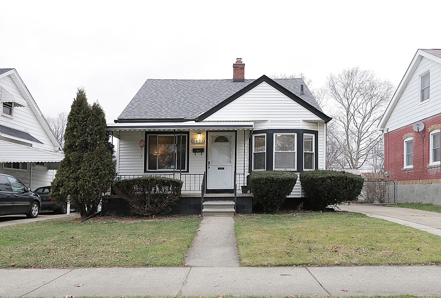 6853 Braun St photo 1