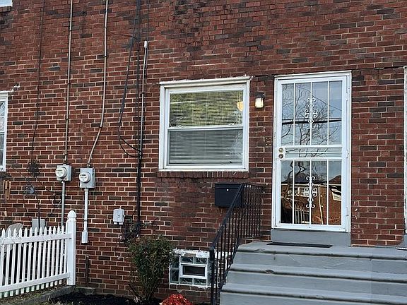 4th image of 419 Garden Ave