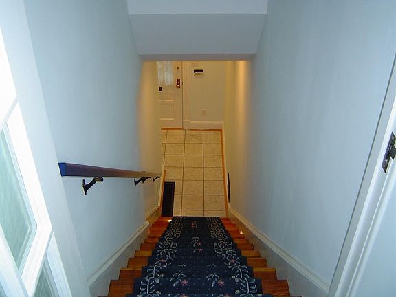 4th image of 3555 Vista Ave #2