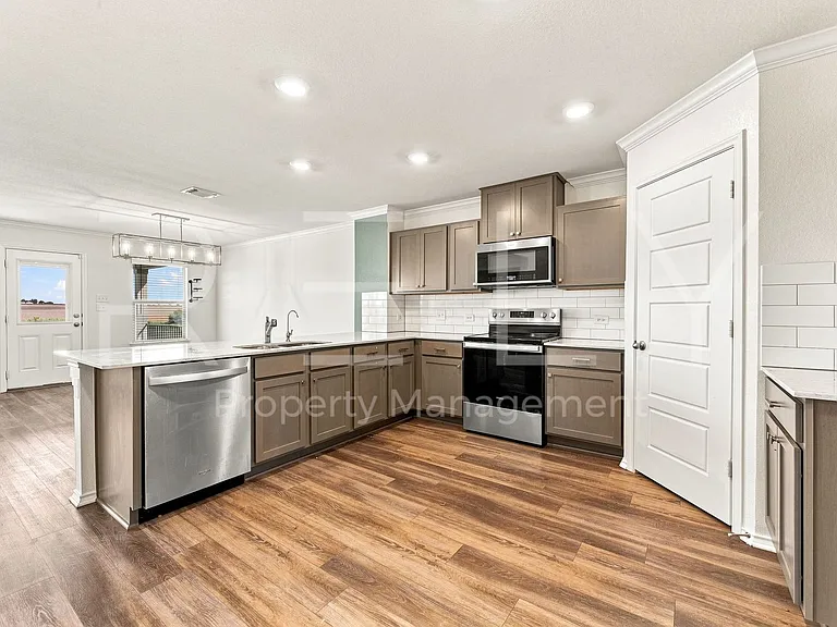 521 Colonel McNally Cv — Photo 12