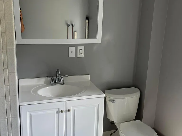 28 Carroll St #3 — Photo 5