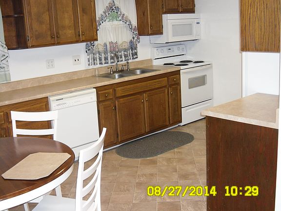 3rd image of 72109 W Elmwood Dr