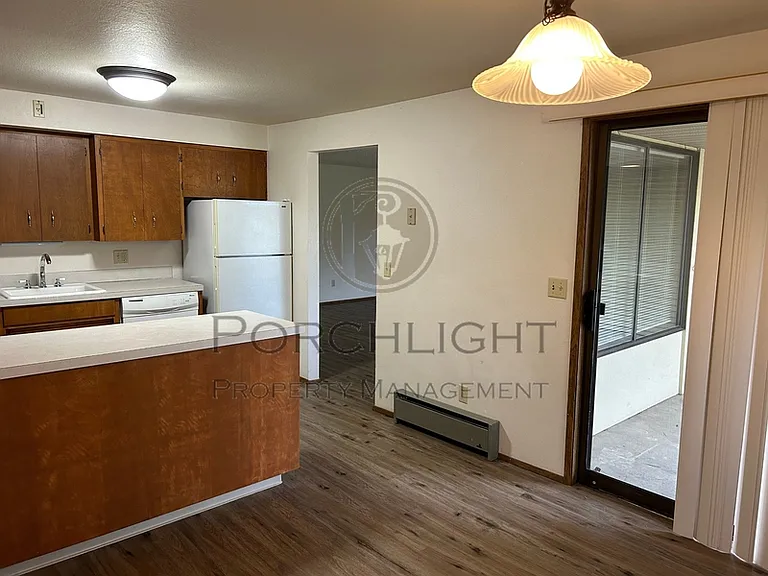 405 La Villa Dr — Photo 6