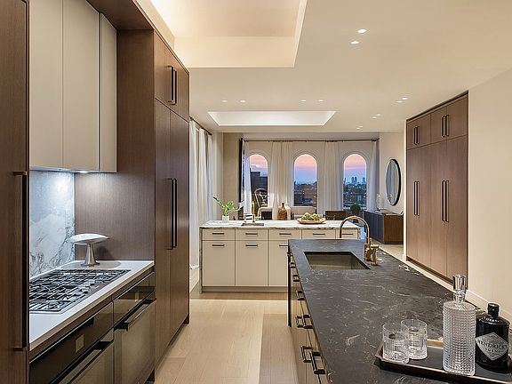 2nd image of 243 4th Ave #Penthouse 11