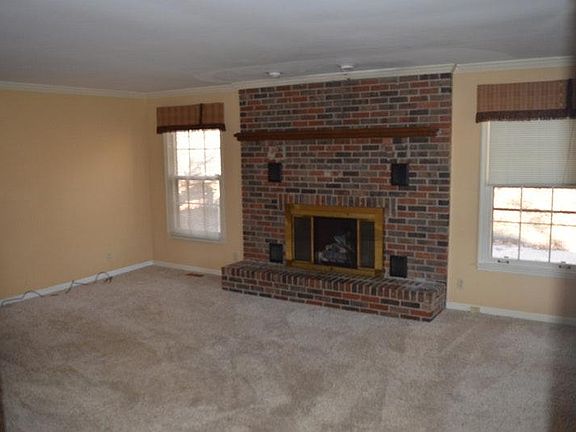 5th image of 815 Shady Bluff Trl