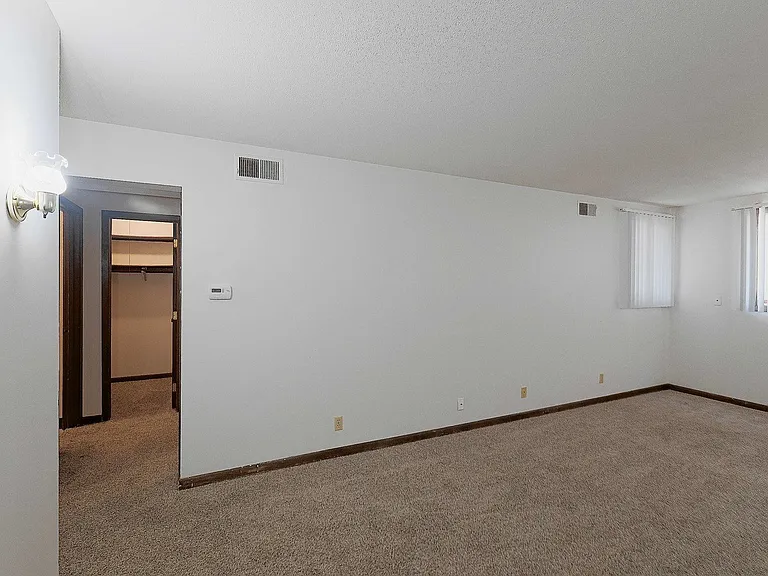 1122 F St — Photo 7