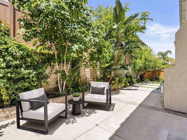 477 Fallbrook Ave — Photo 18