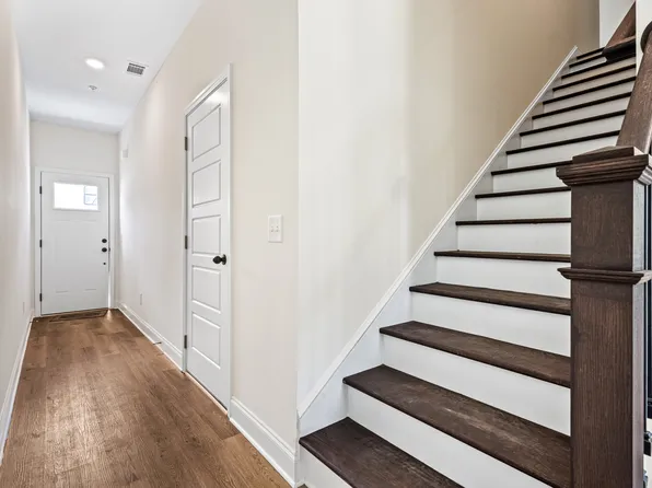 252 Starr Cir, Stockbridge, GA