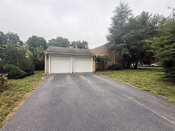 4th image of 243 Deerfield Rd
