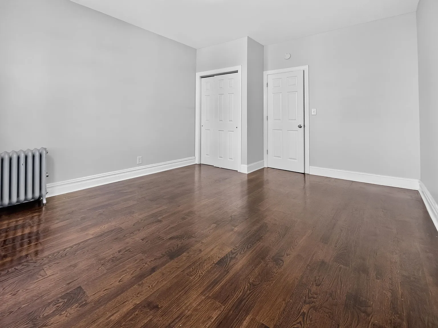 3 bed, 1.0 bath, 1100 sqft, $3,050 — Photo 3