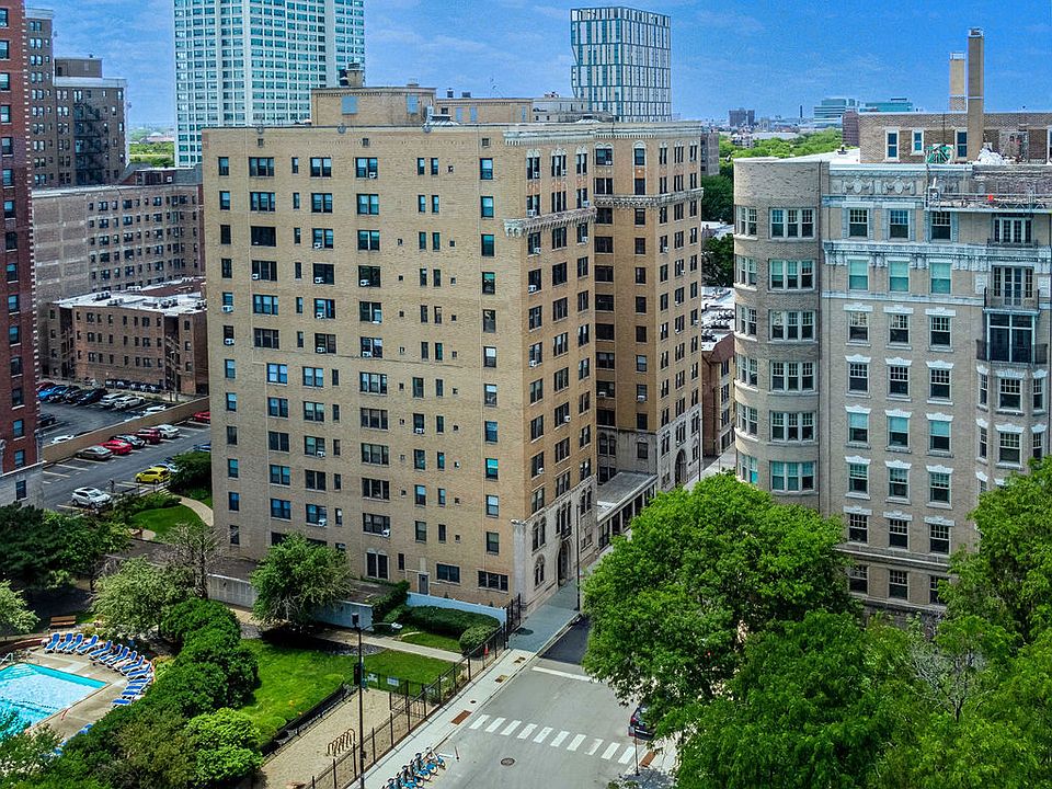 1st image of 1755 E 55th St APT 901