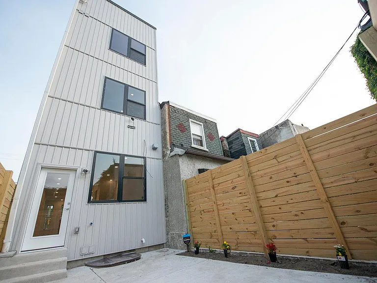 2639 W Jefferson St #1 — Photo 7