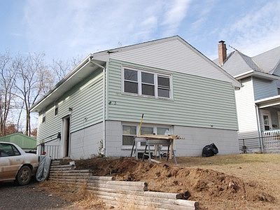 1st image of 893 Desoto St #2