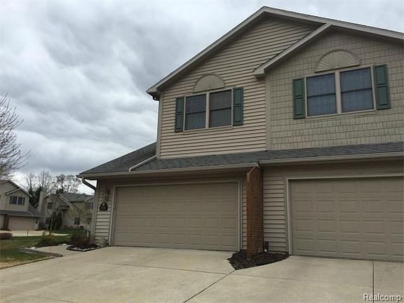 2nd image of 221 Stratford Ln #1