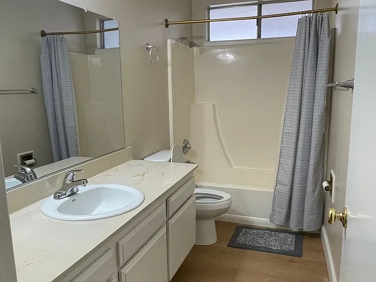 8421 Westwood Dr — Photo 7